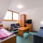 Ve Skiresortu Bukova Hora Lägenhet